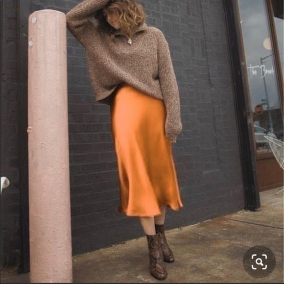 Zara satin effect midi skirt 9479/057 - Picture 16 of 16